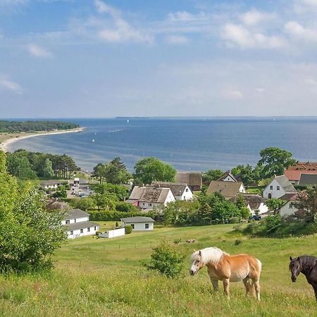 Strandnahe Fewo: Seaside Retreat with Terrace and Ahoi Spa Access Apartment Lobbe Exterior photo